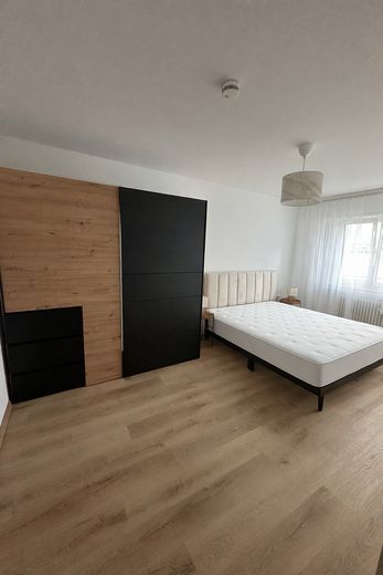 Hochwertig renovierte 2,5-Zimmer-Wohnung mit Panorama-Blick – Stuttgart Mitte – Foto 3