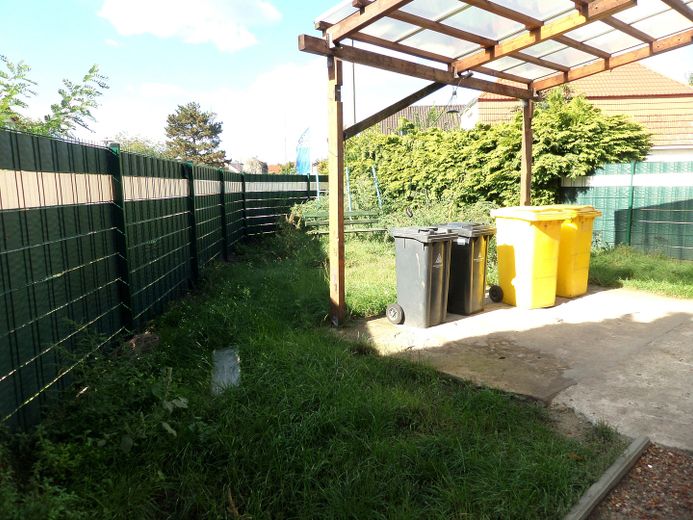 Seitliches Grundstück