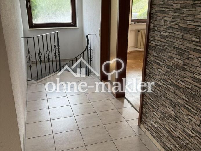 Attraktive Maisonette mit Südbalkon, zwei komplett renovierten Bädern und neuer Küche in Brühl – Foto 1