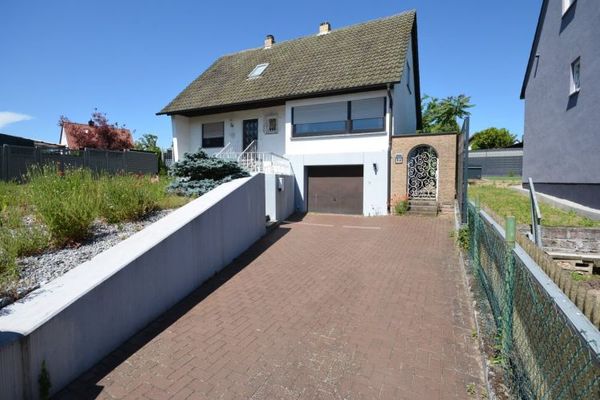 Neu in unserem Immobilienteam Familienhaus in ruhiger Lage