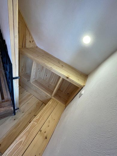 Renovierte 2,5-Zimmer Möblierte Wohnung Galerie Loft in Rottenburg – Einbauschrank Schlafzimmer