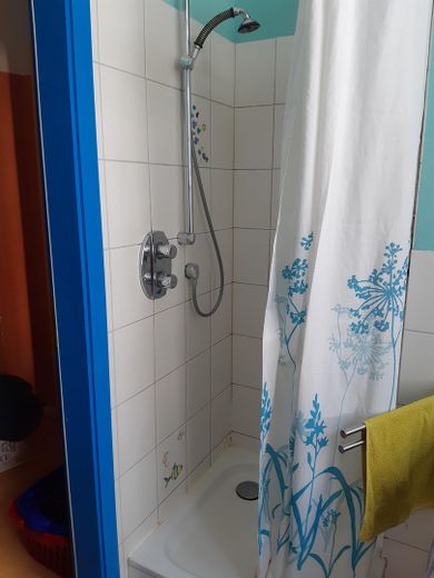 5-Zimmer Familienwohnung in gemeinschaftlichem Wohnprojekt – Dusche