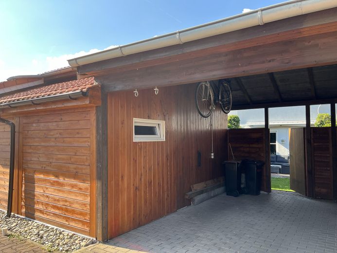 Charmantes Reihenmittelhaus in Top-Lage in Rethen bei Hannover – Carport und Gartenhaus