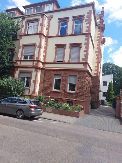Citynahe Altbauwohnung mit Balkon – Foto 1