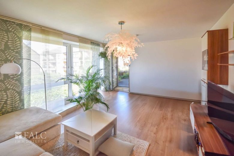Perfekt für Singles &amp; Paare - Rückzug mit Stellplatz – Wohnraum mit Balkonzugang