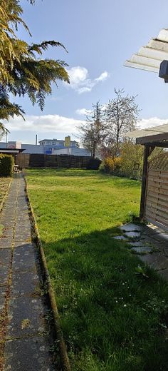 Mehrfamilienhaus mit großem Grundstück – Garten
