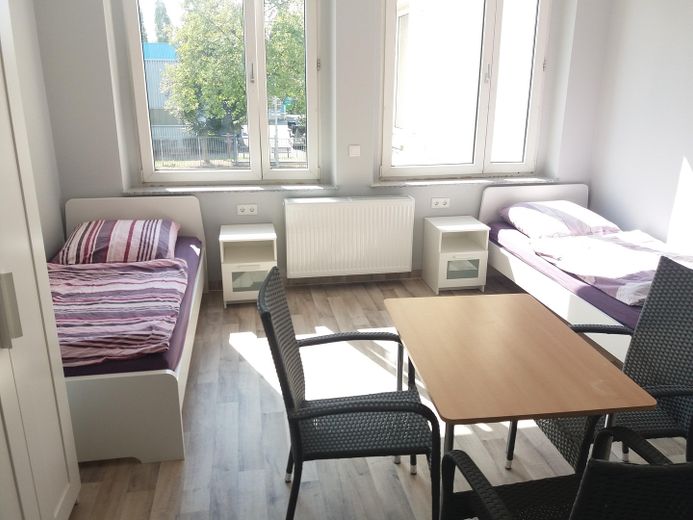 Voll vermietetes Mehrfamilienhaus mit stabilem Cashflow und Entwicklungspotenzial in Krefeld – 1.OG rechtes Straßenzimmer