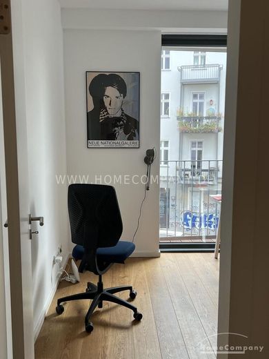 Helle, möblierte 3-Zimmer-Wohnung mit zwei Balkonen im Herzen von Berlin-Mitte – 455b489120fb92b73ae65cc377f115cc8bacf156.jpg