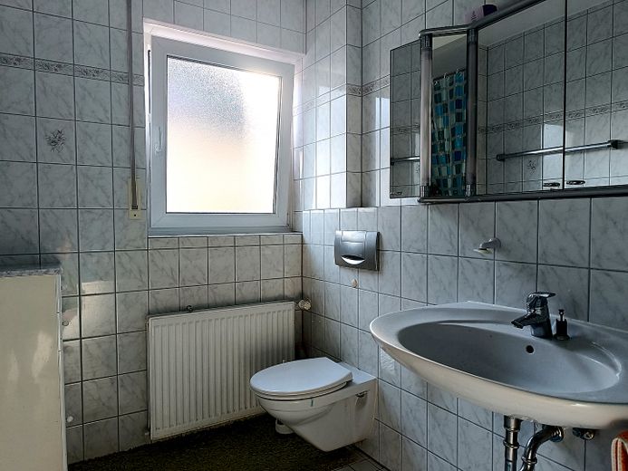 1 Stock Badezimmer