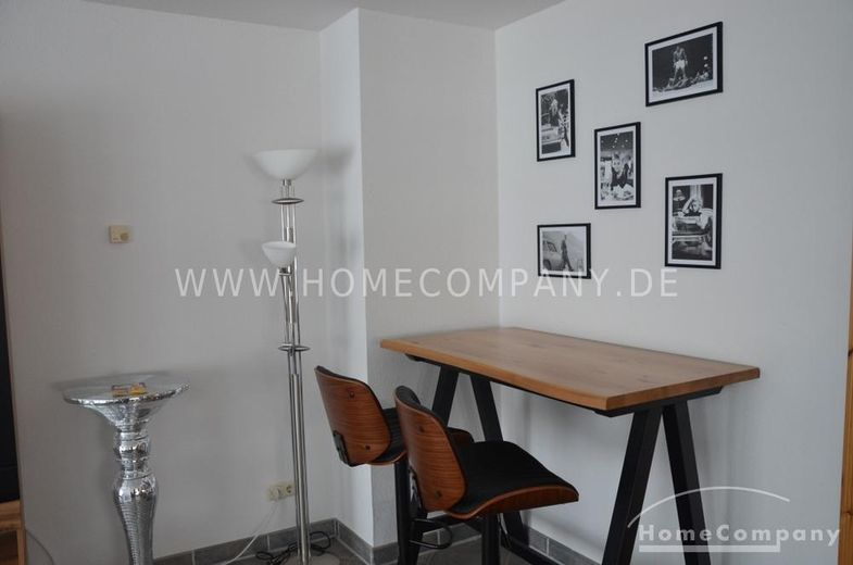 Großes Haus, möbliert, 6 Zimmer, Terrasse /Garten, Balkon, geeignet für bis zu 6 bis 8 Personen. – e7c0b7421f0f71272da3b725b3a2dedd511f1ce7.jpg