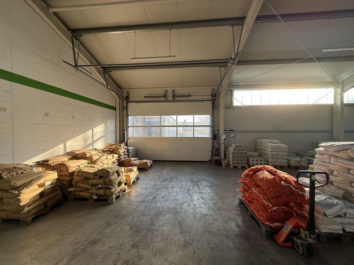 Bien immobilier commercial polyvalent avec vaste terrain d’exploitation à Mühlhausen (Thuringe) – Moderne Lagerhalle