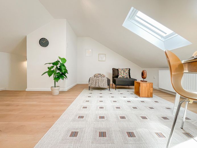Familienfreundliches Wohnen mit Garten, Terrasse und viel Platz – Foto 7