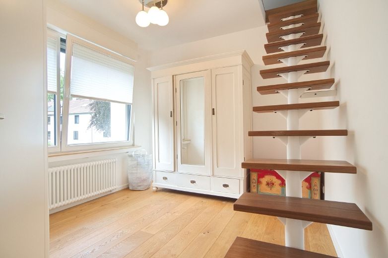 Willkommen in Ihrem neuen Zuhause – Schöne, möblierte Atelierwohnung im Dachgeschoss – 7bf34230875b1c953ecf3c5336b7fd893d69181a.jpg