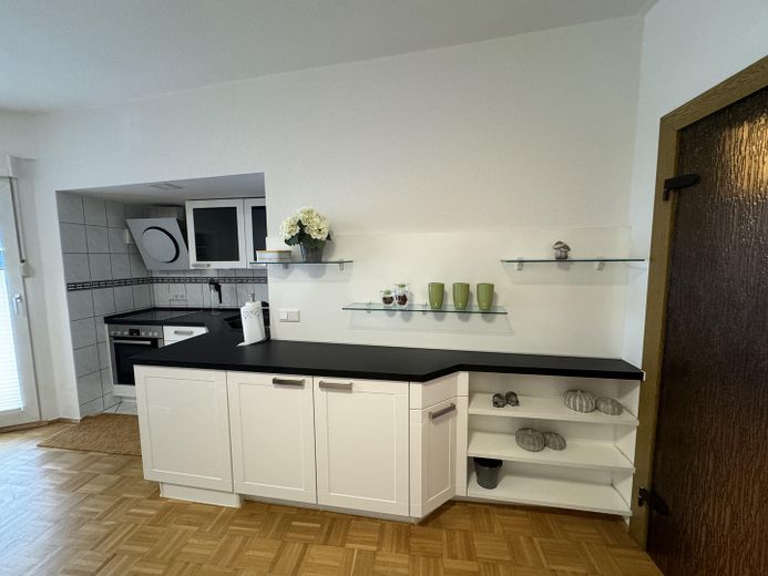 Außergewöhnliche 2,5-Zimmer-Wohnung nahe Uniklinikum – mit Einbauküche, Balkon & Sonnenterrasse – Foto 11