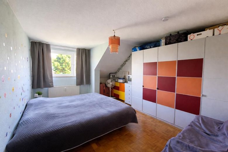 CITYHOUSE: Gute Kapitalanlage 2 Zimmer Wohnung solide vermietet mit Balkon, Keller in zentraler Lage – Schlafzimmer zur Gartenseite