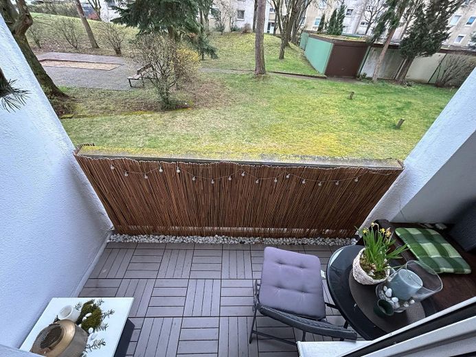 Naturnahe EG Wohnung mit Balkon – Foto 4