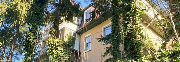 Sanierungsbedürftiges Zweifamilienhaus in ruhiger und grüner Lage von Meißen