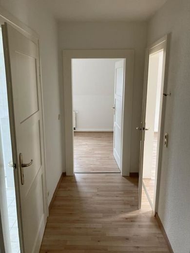 Gemütliche 2-Zimmer mit Laminat und Wannenbad in ruhiger Lage! – IMG_0379