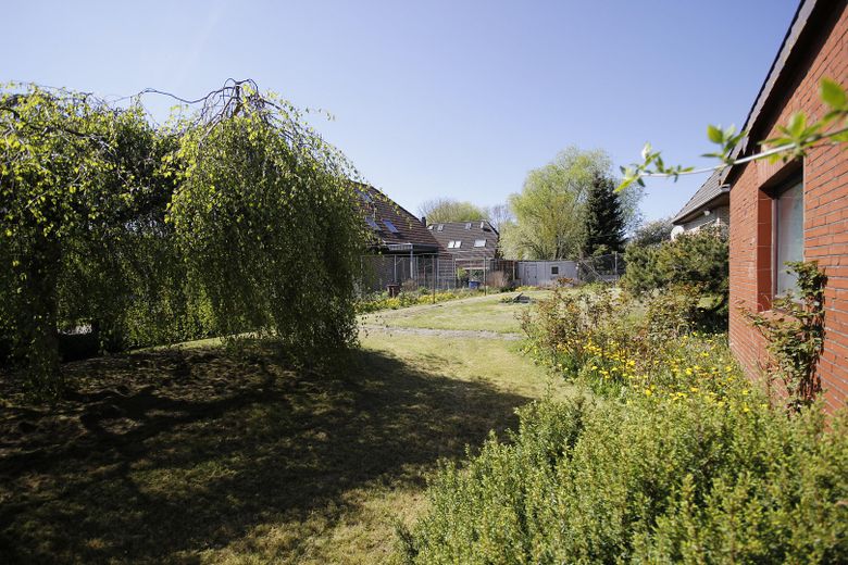 تحفة رحبة مستقلة بالقرب من بحر البلطيق: منزل عائلي واسع مع 4 مرائب وقطعة أرض XXL – Garten