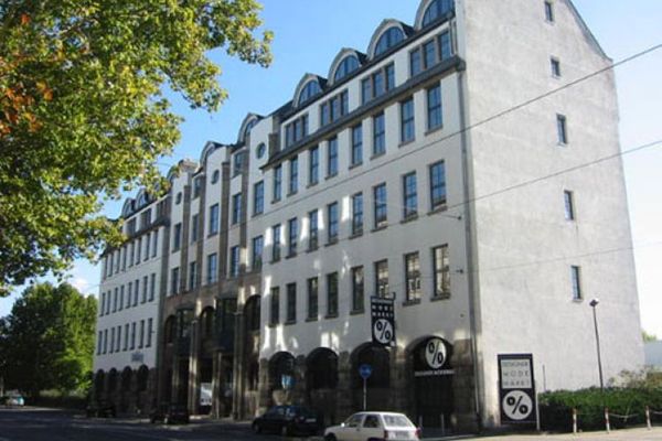 KLE!N - Provisionsfrei - Bürofläche auf der Hanauer Landstraße