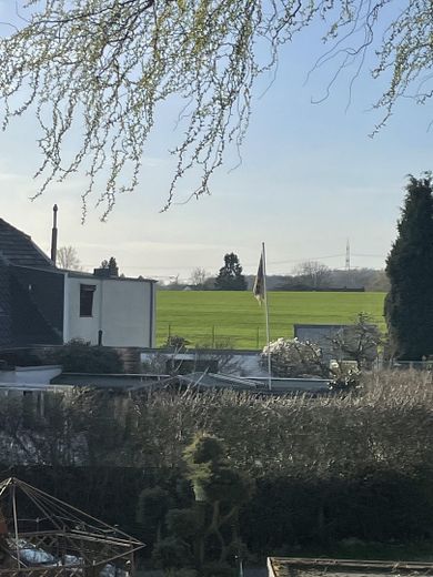 Ein Träumchen – lichtdurchflutet mit Blick auf die Felder – Ausblick 