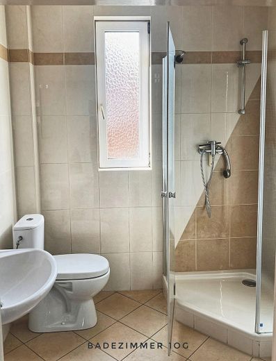 Maison à colombages avec cour intérieure, atelier et garage – vieille ville d’Uelzen, sans commission – Bad Wohnung 1OG