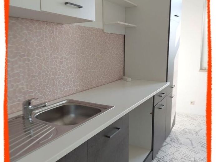 +++ Pequeño y acogedor apartamento de 2 habitaciones con muebles de cocina en un entorno rural idílico y, aun así, céntrico +++ – Foto 1