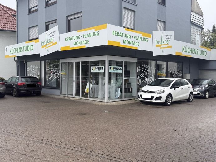 Perfekt sichtbar: Ladenlokal mit großzügiger Fensterfront in Löhne - Gohfeld – Außenansicht