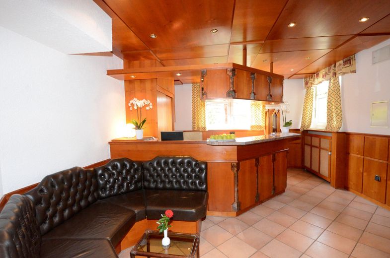 3-Sterne Businesshotel mit 64 Zimmern – Rezpetion