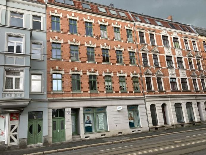 Ab 1.11.! Attraktive, zentrumsnahe 2-Raum-Wohnung mit EBK und Balkon! – Foto 1