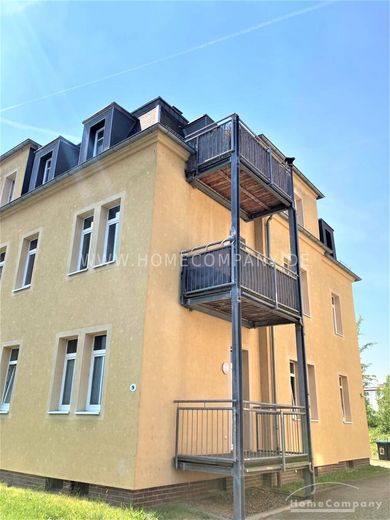 26193 HomeCompany Dresden सुसज्जित/फर्निश्ड 2-कमरों वाला बालकनी युक्त अपार्टमेंट, Dresden-Leuben में, अधिकतम 4 व्यक्ति – dfe4d14df32691309de0373490a77f5f04b24210.jpg