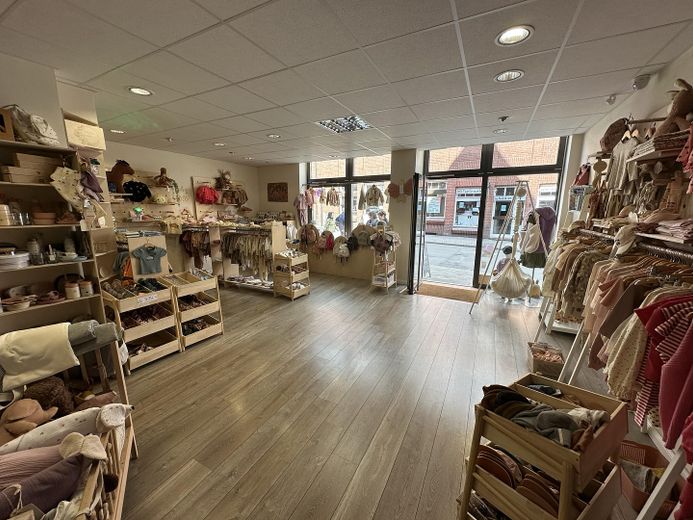 Ladenfläche - Ansicht 2