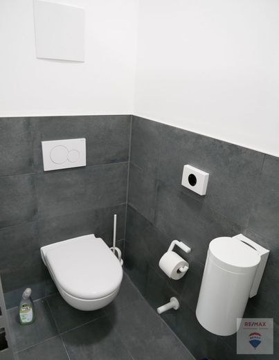 Arbeiten in einem attraktiven Wohn- &amp;  Gewerbepark am Ammersee – TOILET~1