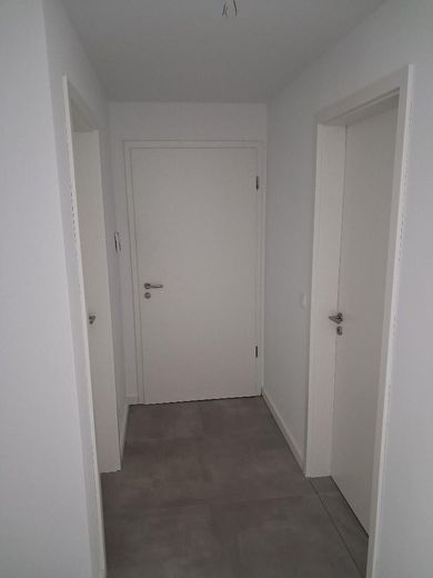 Moderne 3-Zimmer-Erdgeschosswohnung mit Terrasse und Carport in Bad Oeynhausen-Werste – Flur