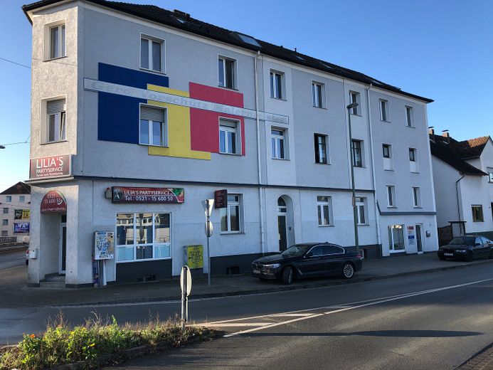 Bright city apartment => 5 min to Jahnplatz by train – Hausansicht Straße