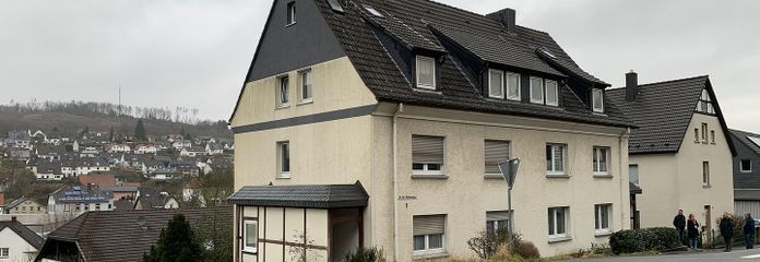 Centralnie położone mieszkanie o powierzchni 55 m² w Balve – blisko do wszystkiego i komfortowe warunki do życia – Außenansicht 