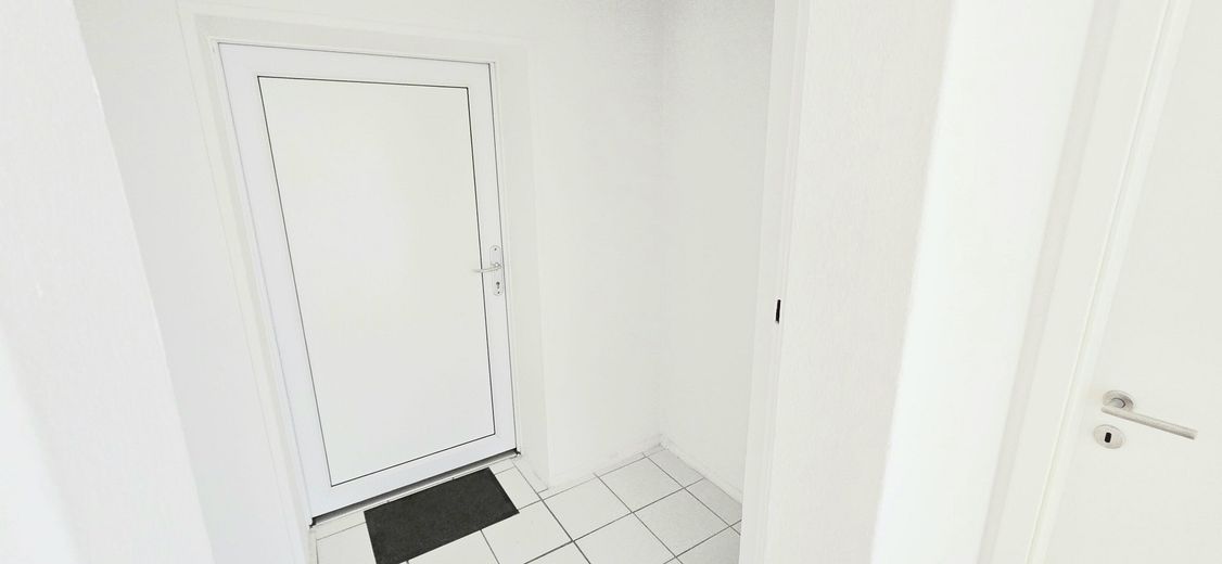 (LW5201) Appartement calme au rez-de-chaussée - rénové et prêt à emménager ! – Eingang