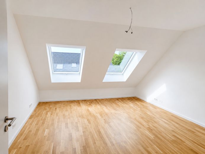 Erstbezug: A+ Neubau-Reihenhaus mit 6 Zimmern, Premiumküche, PV-Speicher & Garten – DG Zimmer 1