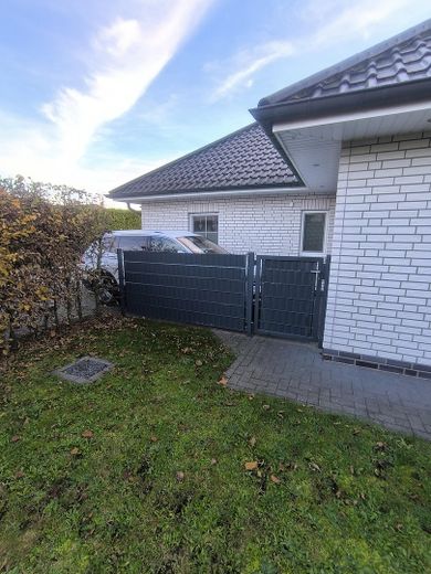 Stellplatz direkt vor Garage