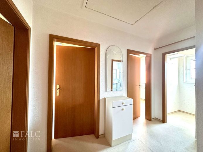 Willkommen Zuhause - top gepflegtes Reihenhaus in gefragter Lage von Stade – Flur OG