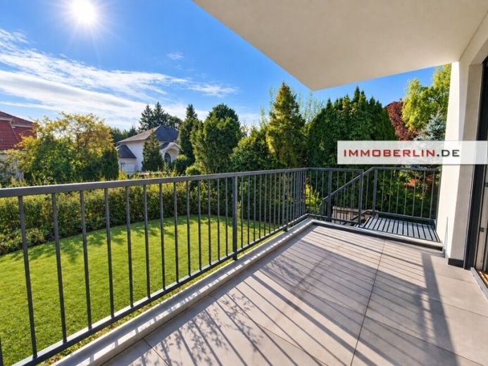 IMMOBERLIN.DE - Ersteinzug in Ruhelage! Helle Wohnung mit Balkon zwischen Urbanität & Natur – Foto 1