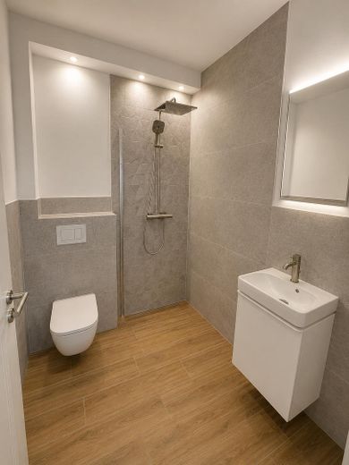 Idyllisch wohnen  im Naturpark Dahme-Heideseen – Doppelhaushälfte in Teupitz, Erstbezug – EG Gäste WC