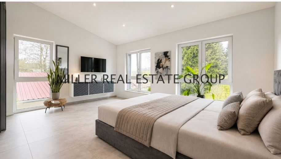 Exklusive Luxusvilla in 85095 Denkendorf - Einliegerwohnung, XXL-Garage, Südgarten &amp; unverbaubarer Weitblick! – Schlafzimmer