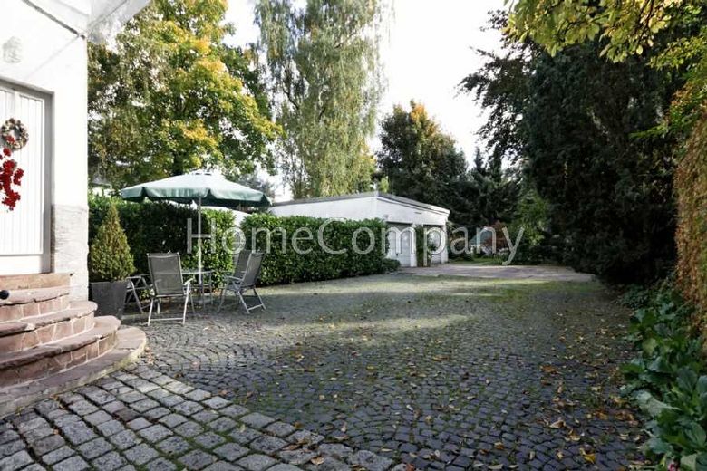 Wohnung mit Internetzugang in ruhiger Lage unweit der Straßenbahn, evtl. Terrassennutzung – 61faafc57f0f1e98d95dd7d97f4ae4ad1719f442.jpg
