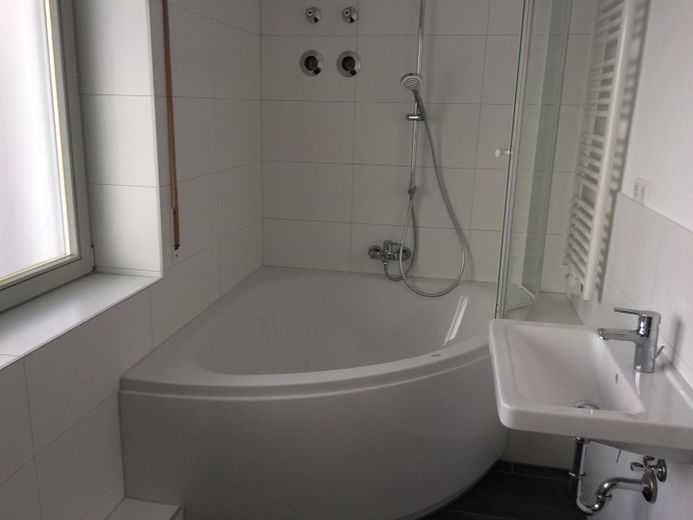 bonito apartamento de 2 habitaciones en planta baja en Uttenreuth – Foto 2