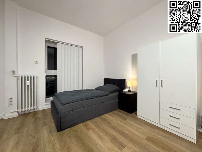 Schlafzimmer 1