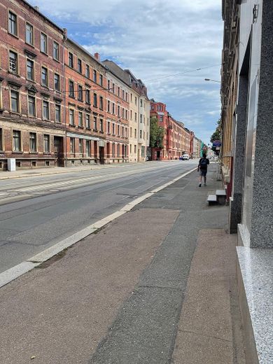 Hauptstraße am Objekt