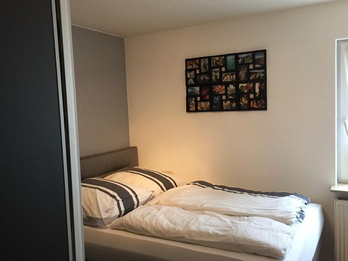 2,5-Zimmerwohnung - gut vermietet - Kapitalanlage - provisionsfrei – Schlafzimmer