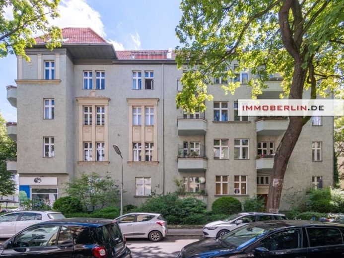 IMMOBERLIN.DE - Charmante appartamento d’epoca con stucchi e tranquillo balcone nel ricercato quartiere Rheingauviertel – Foto 1