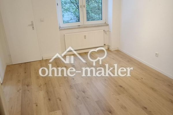 Großzügige 3-Zi.-Altbauwohnung in Hörde | 86 m² | Balkon | renoviert | provisionsfrei / neues Dach